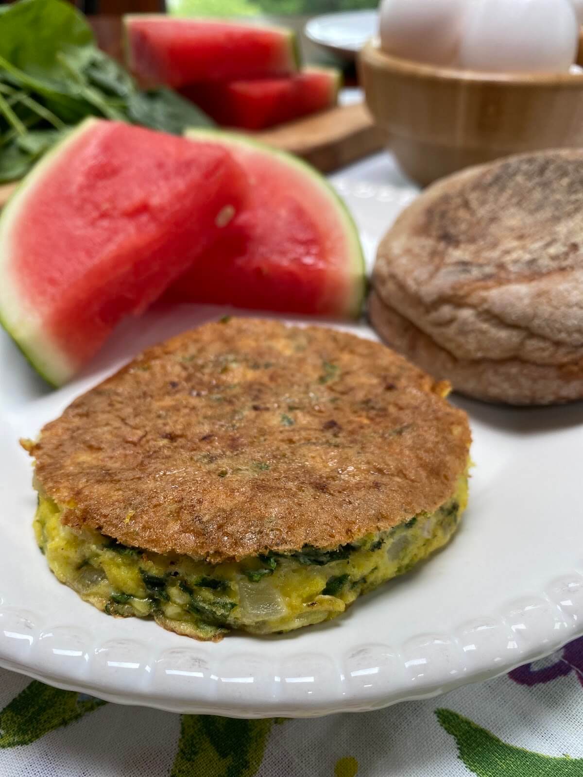 spinach egg omelet breakfast sandwich