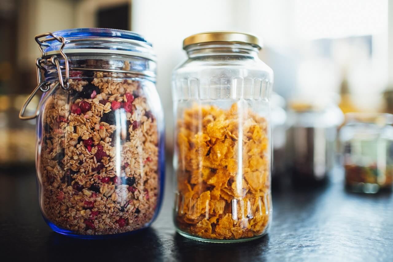 granola-stored-in-jars