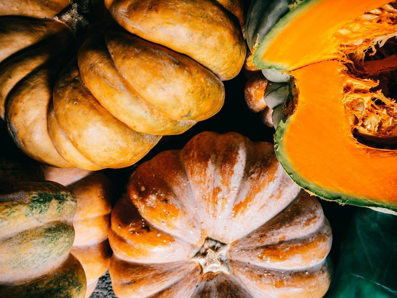 bunch-of-ripe-pumpkins