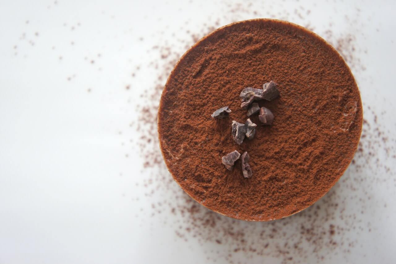 Cake-with-cocoa-powder-on-top